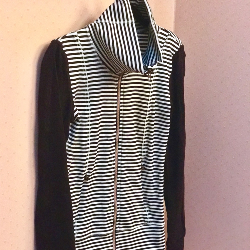 Lululemon stride jacket